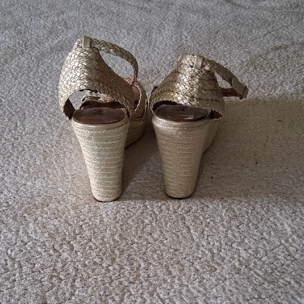 Lucky Brand Woven Espadrille Sandals in Tan